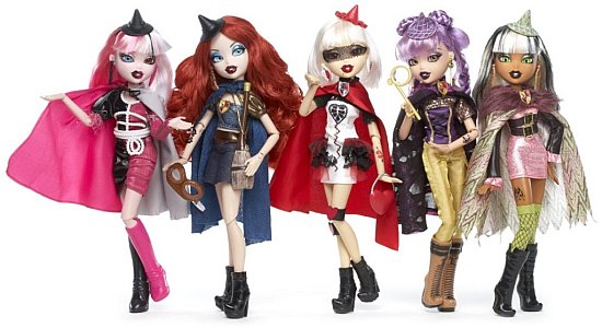 Куклы для девочек: современные, классические или сделанные своими руками?